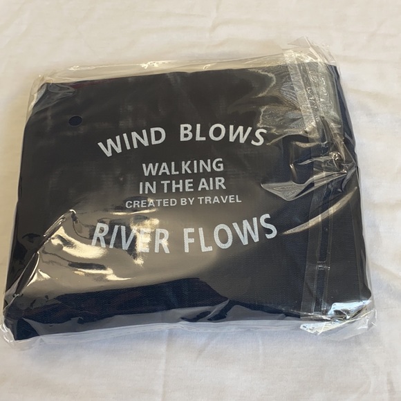 TRAVEL BAG - Picture 2 of 6